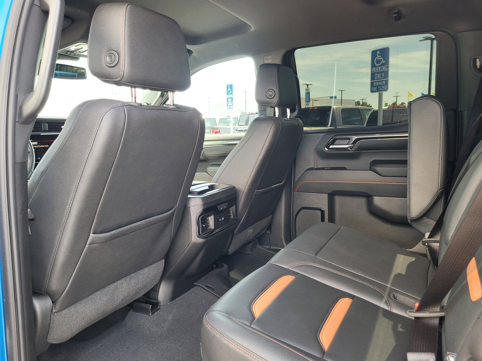 Used 2023 GMC Sierra 1500 AT4 AWD/4WD image 14