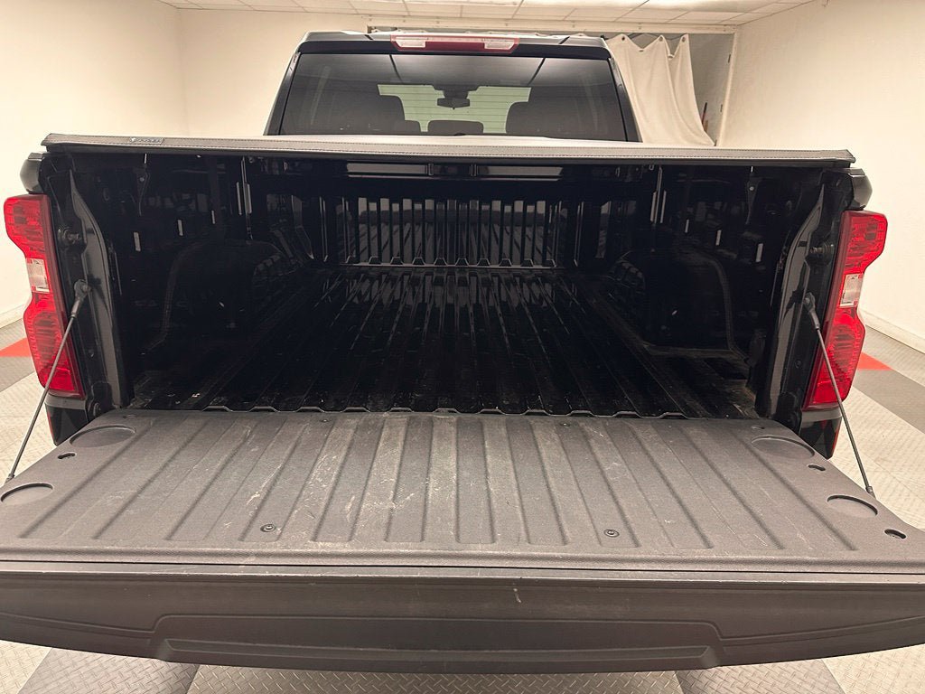 Used 2024 Chevrolet Silverado 1500 LT AWD/4WD image 20