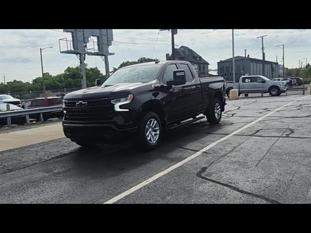 Used 2022 Chevrolet Silverado 1500 RST image 4