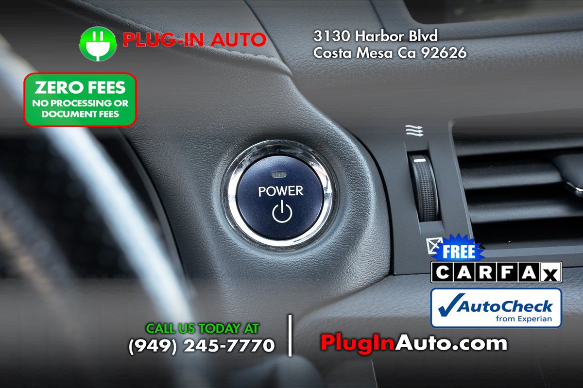 Used 2016 Lexus CT 200h w/ Navigation Package FWD image 24