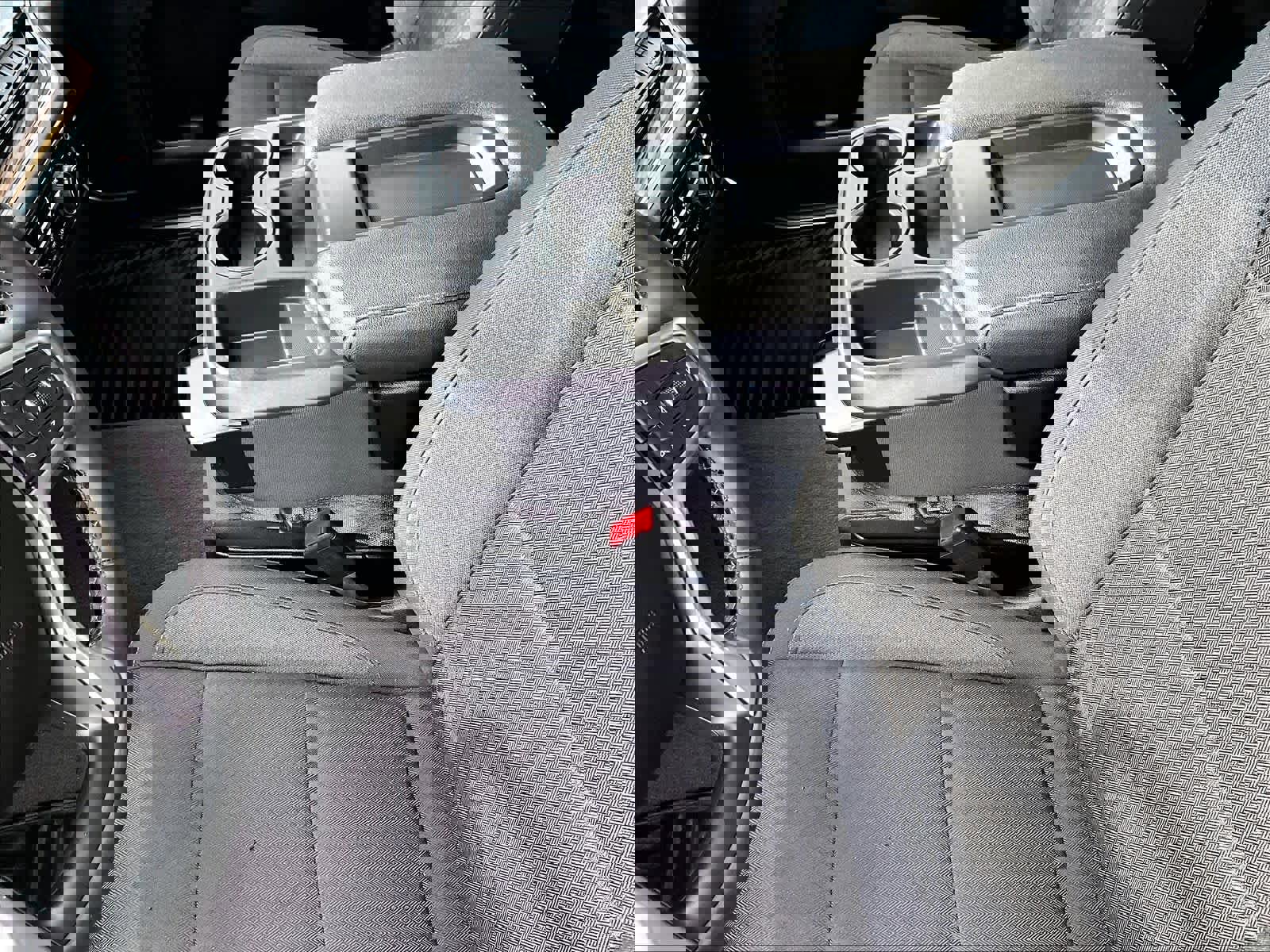 Used 2023 Chevrolet Silverado 1500 LT AWD/4WD image 20