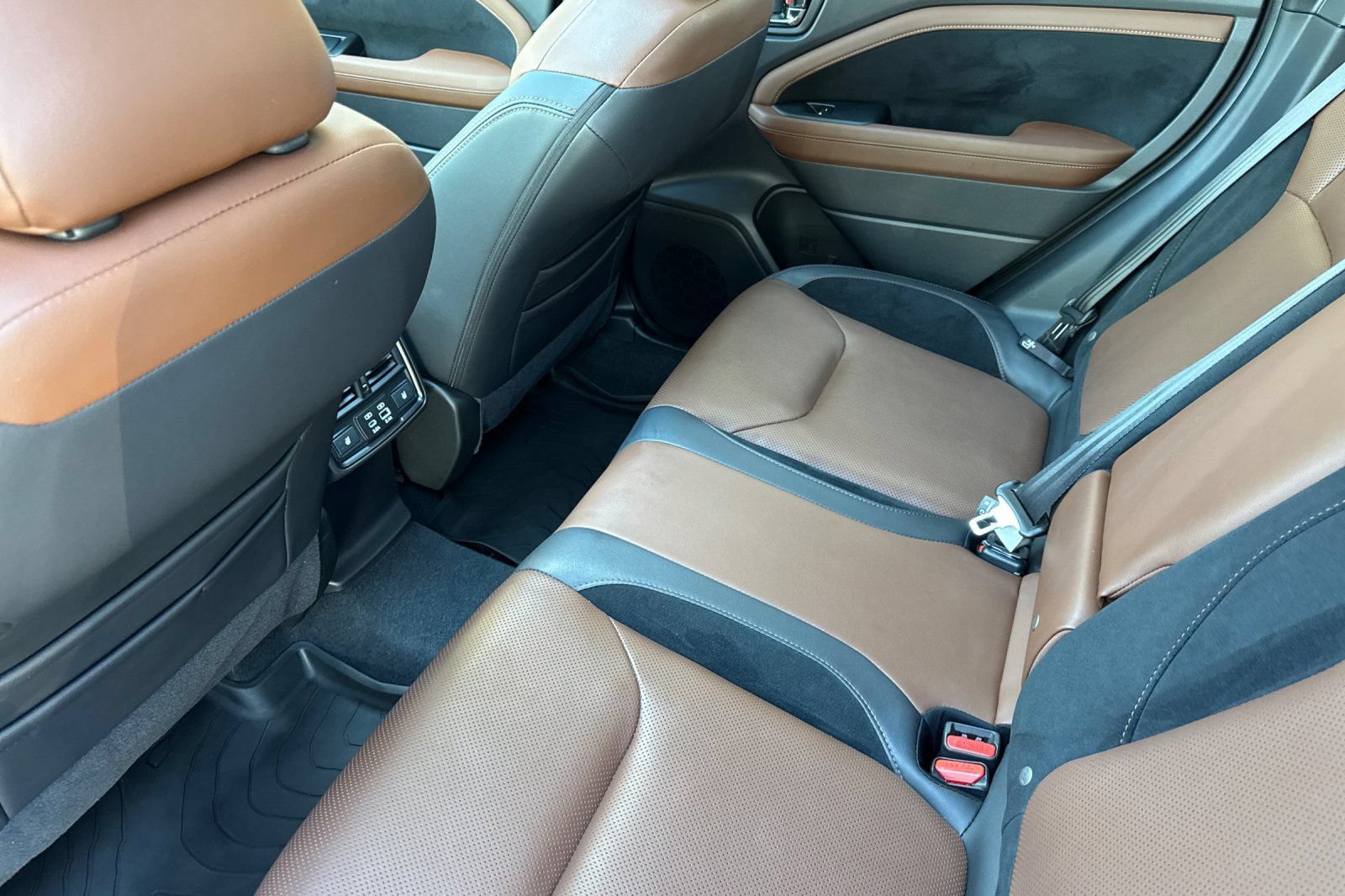 Used 2025 Subaru Forester Touring AWD/4WD image 13