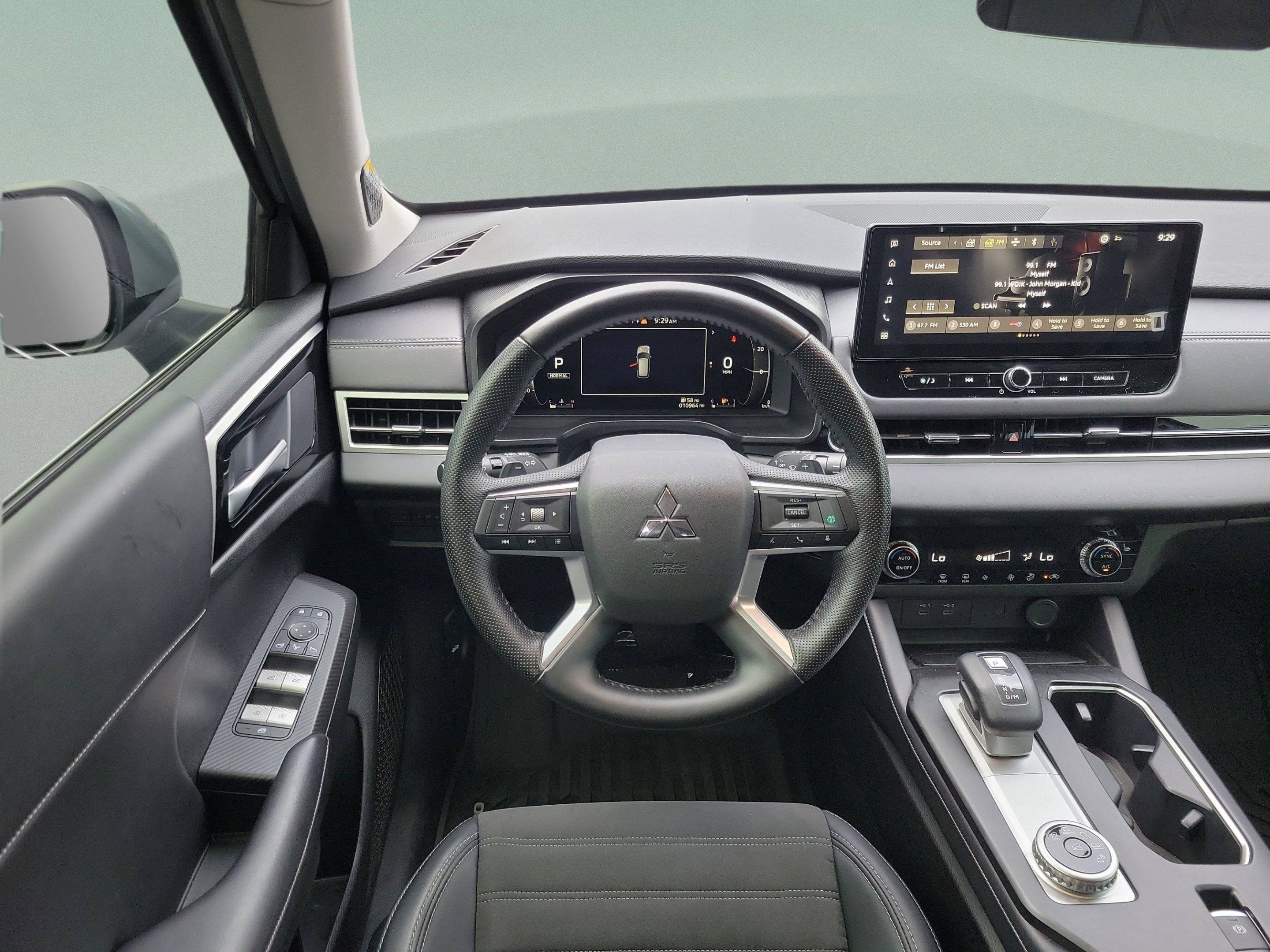 Used 2025 Mitsubishi Outlander SE FWD image 22