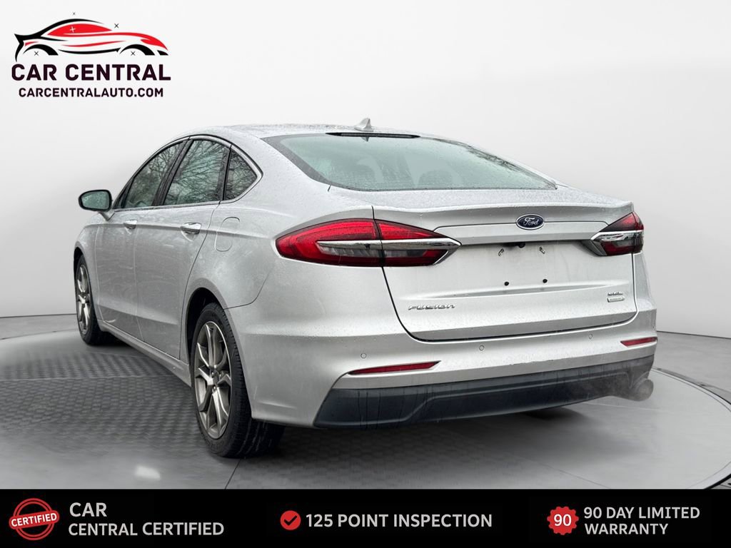 Used 2019 Ford Fusion SEL image 3