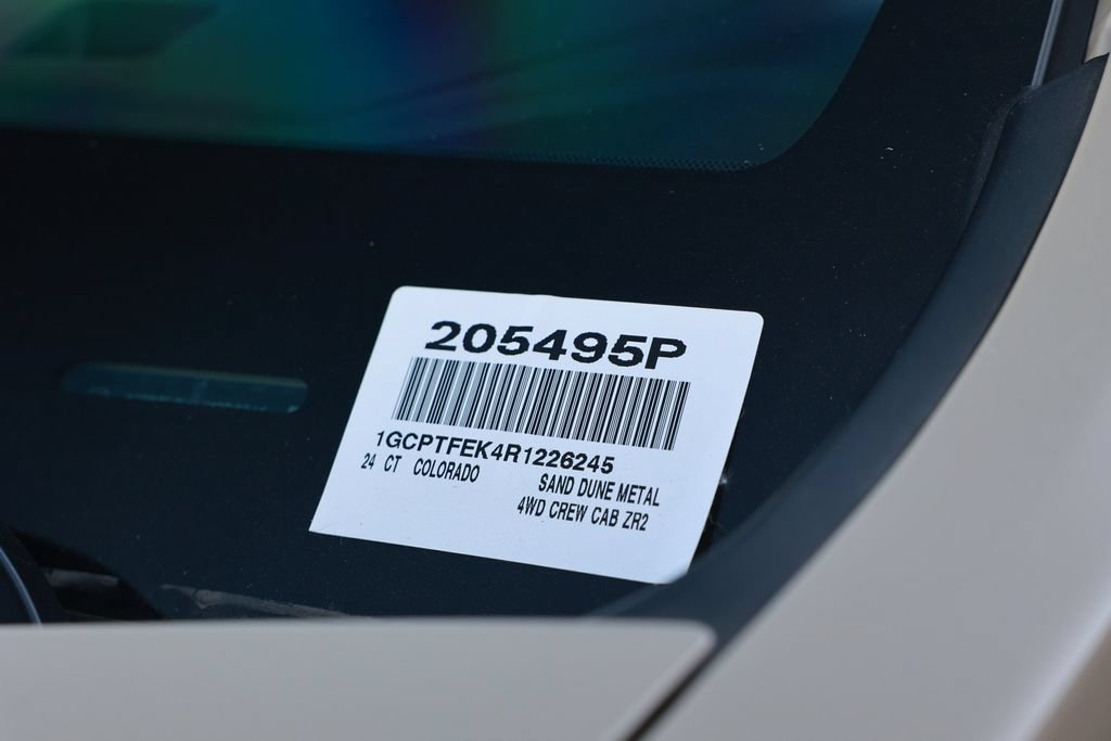 Used 2024 Chevrolet Colorado ZR2 w/ Technology Package AWD/4WD image 38