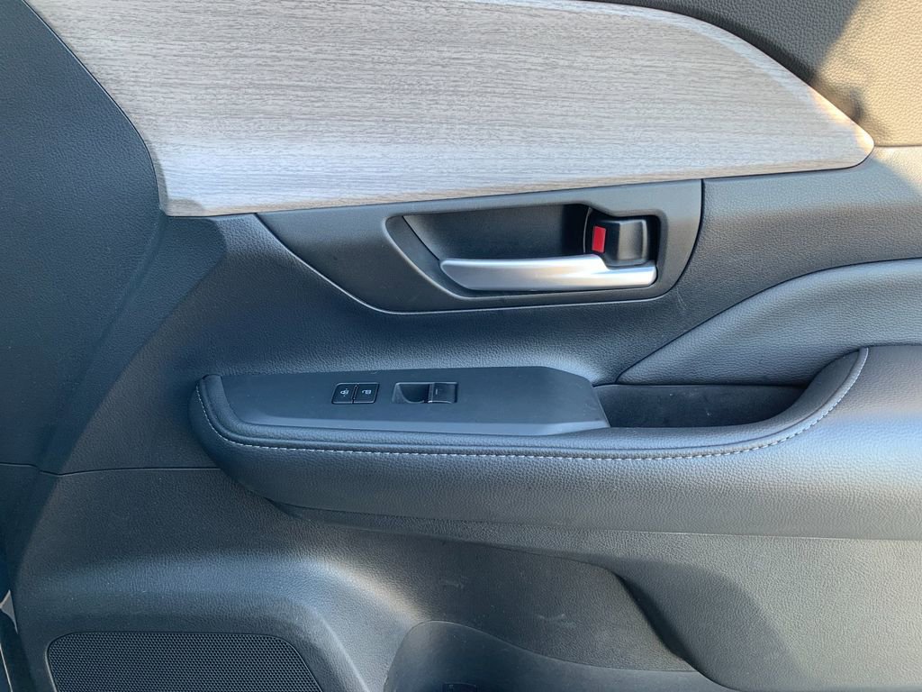 Used 2025 Toyota Grand Highlander AWD Hybrid image 22