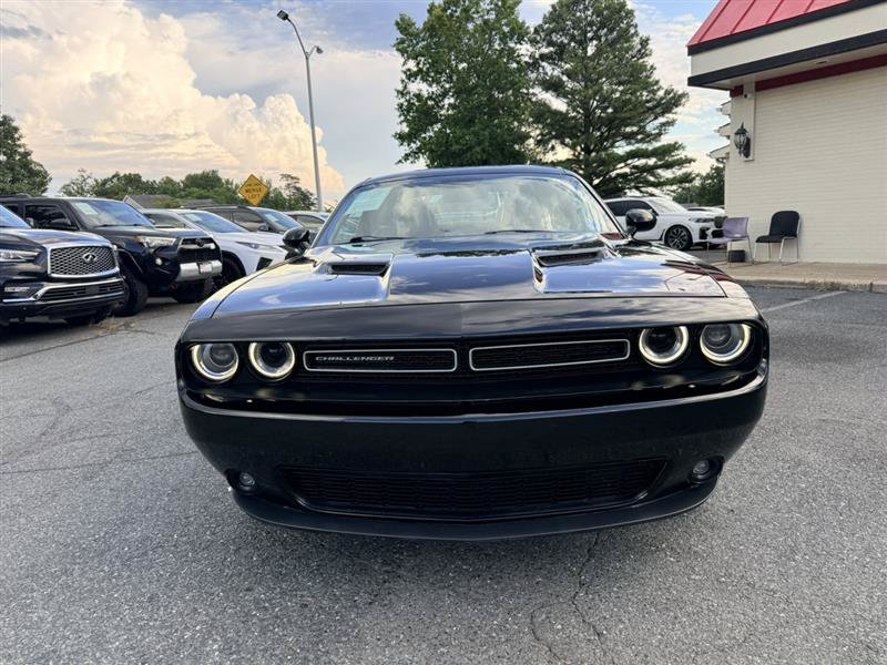 Used 2020 Dodge Challenger SXT w/ Plus Package AWD/4WD image 2