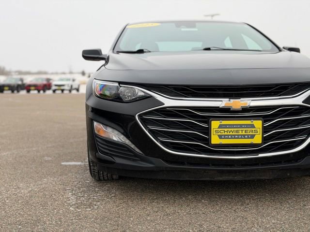 Used 2025 Chevrolet Malibu LT image 4