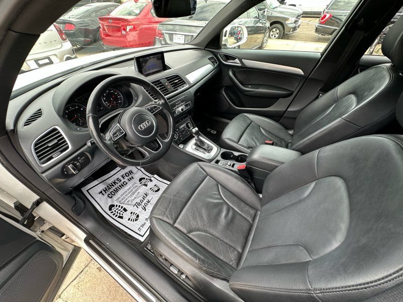 Used 2018 Audi Q3 2.0T Premium Plus w/ Premium Plus Package AWD/4WD image 33