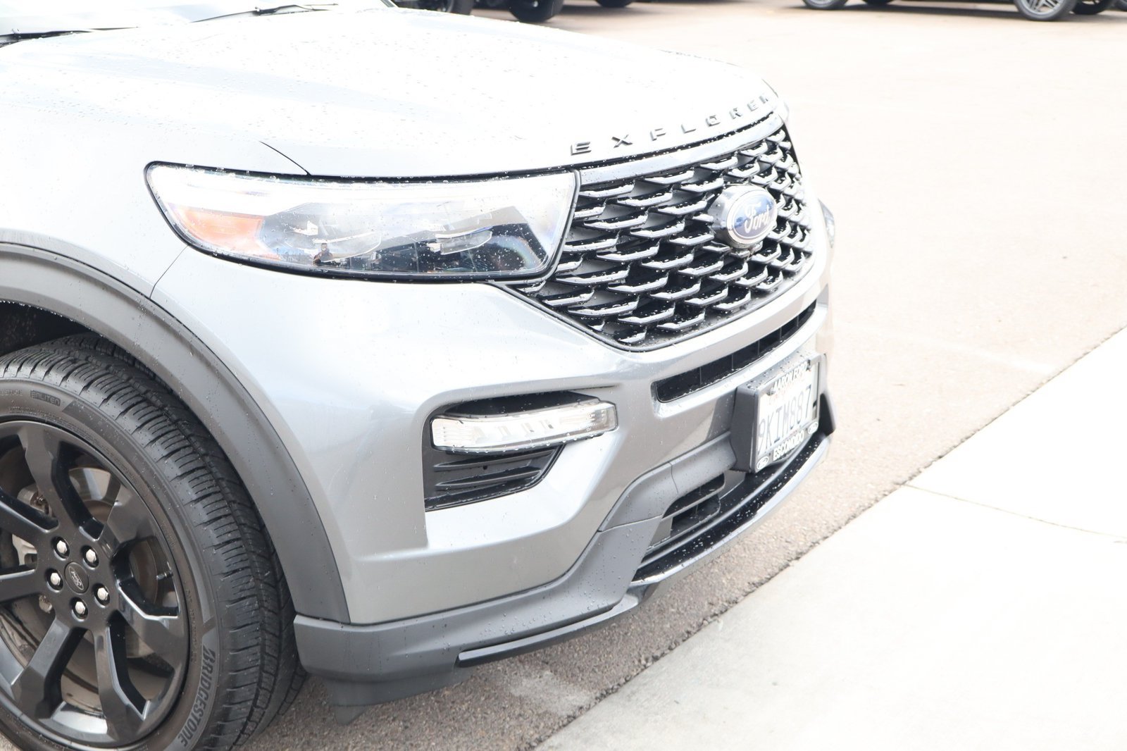 Used 2023 Ford Explorer ST-Line w/ Class IV Trailer Tow Package RWD image 9