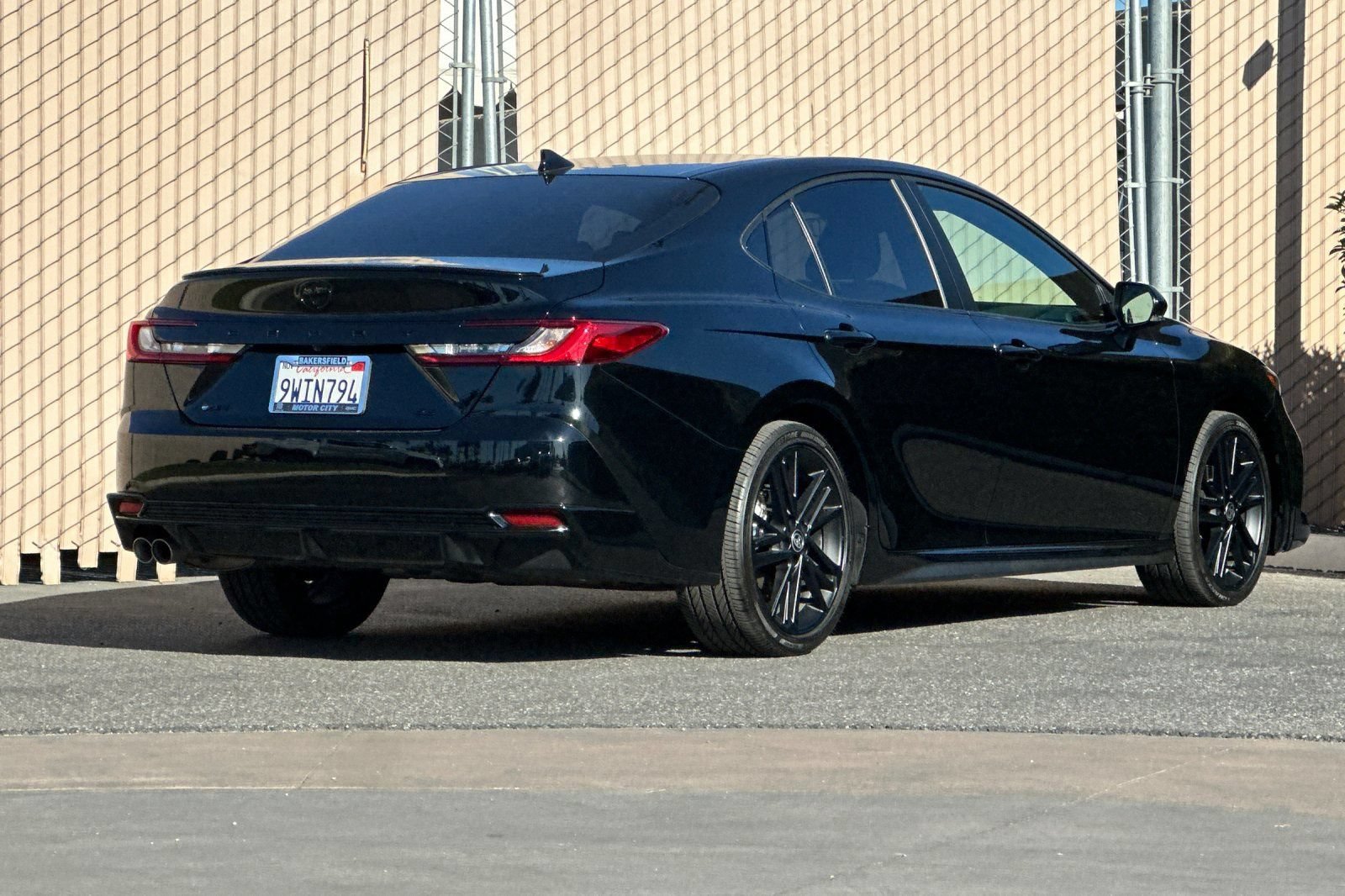Used 2026 Toyota Camry Hybrid FWD image 4