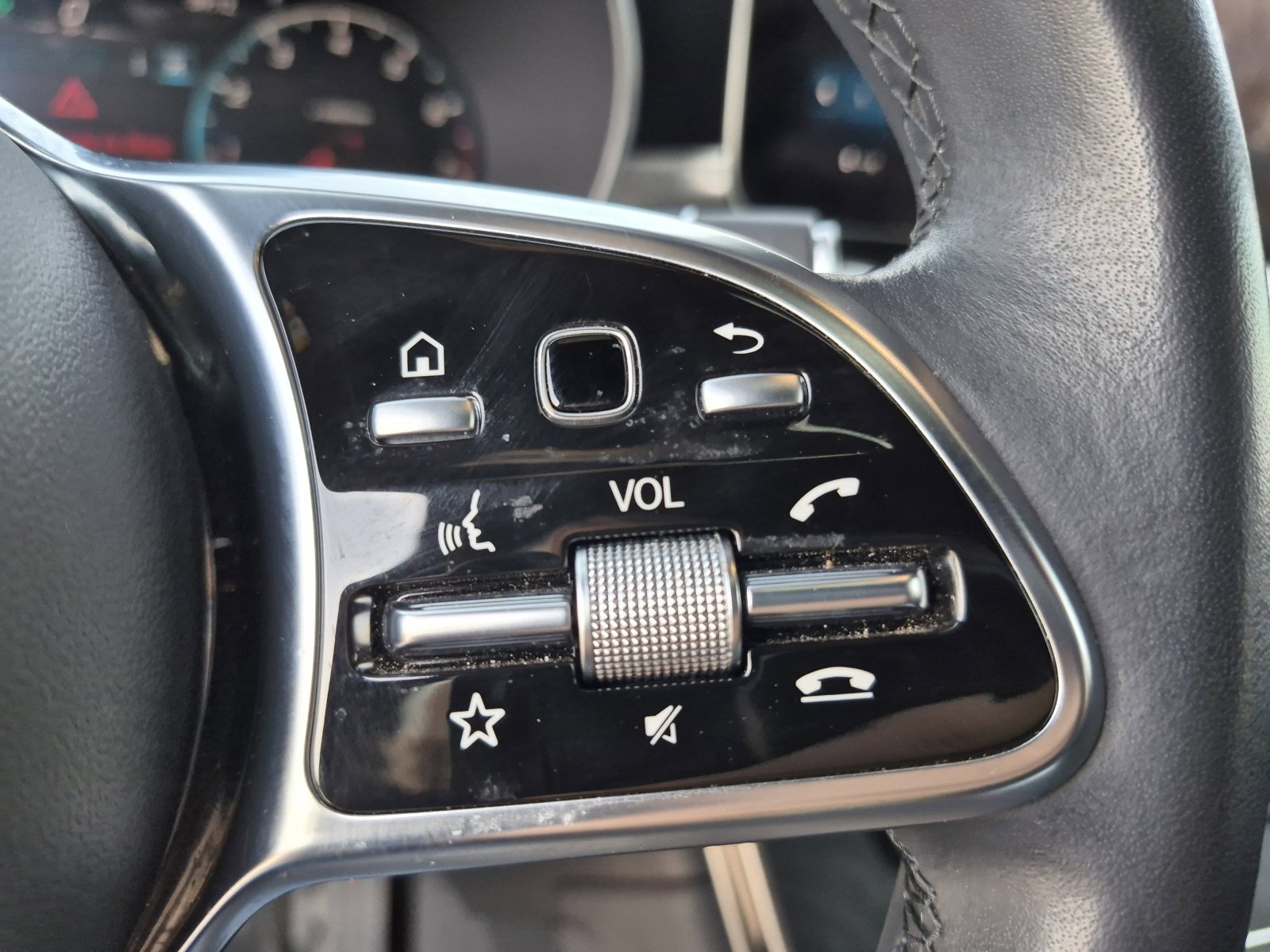 Used 2023 Mercedes-Benz GLC 300 4MATIC Coupe image 26