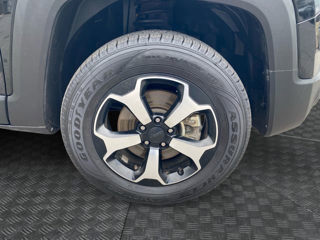 Used 2022 Jeep Renegade Trailhawk w/ Sun/Sound Group image 38