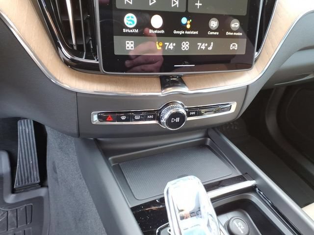 New 2026 Volvo XC60 B5 Plus w/ Protection Package Premier AWD/4WD image 23