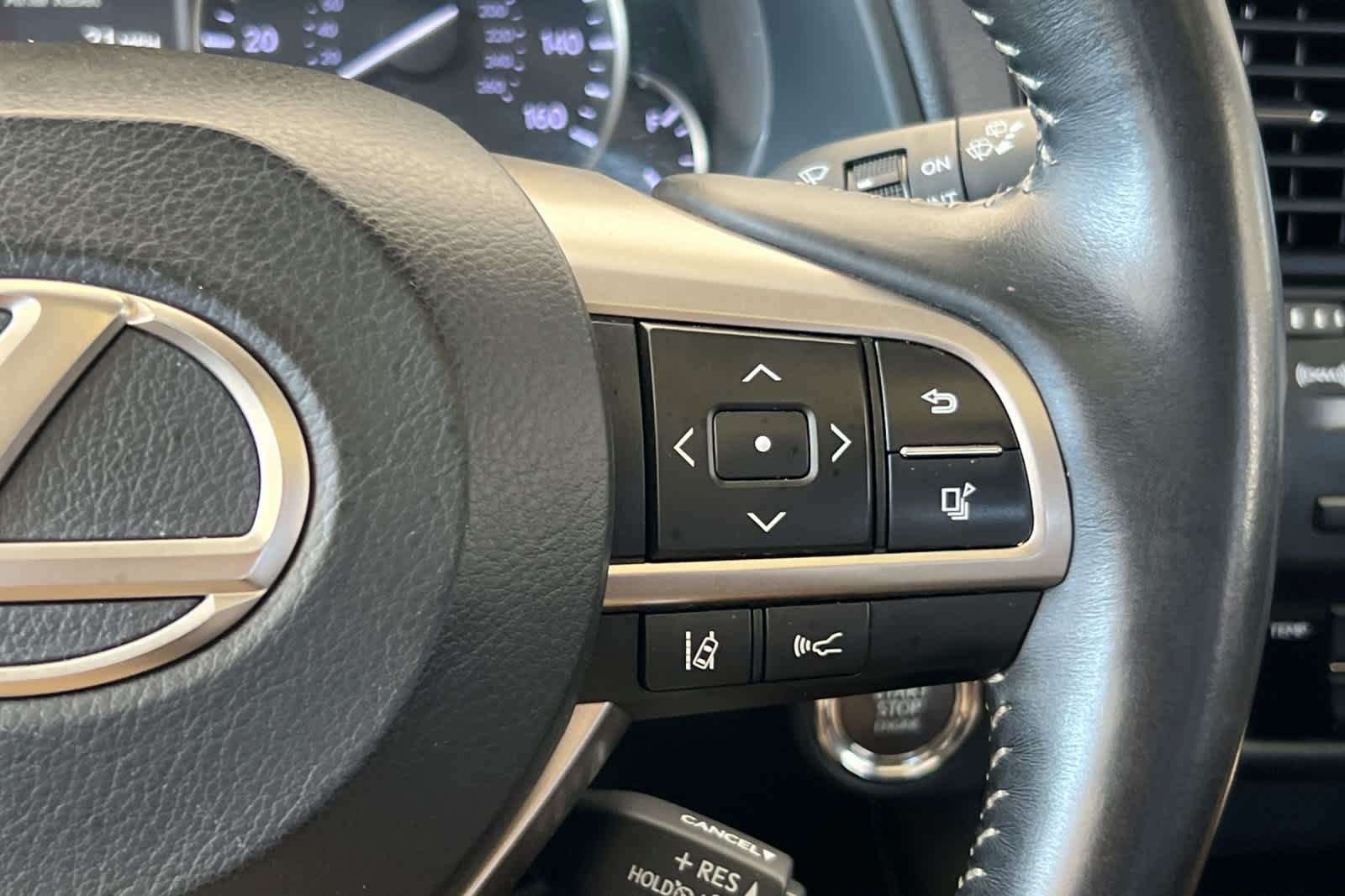 Used 2019 Lexus RX 350L FWD image 29