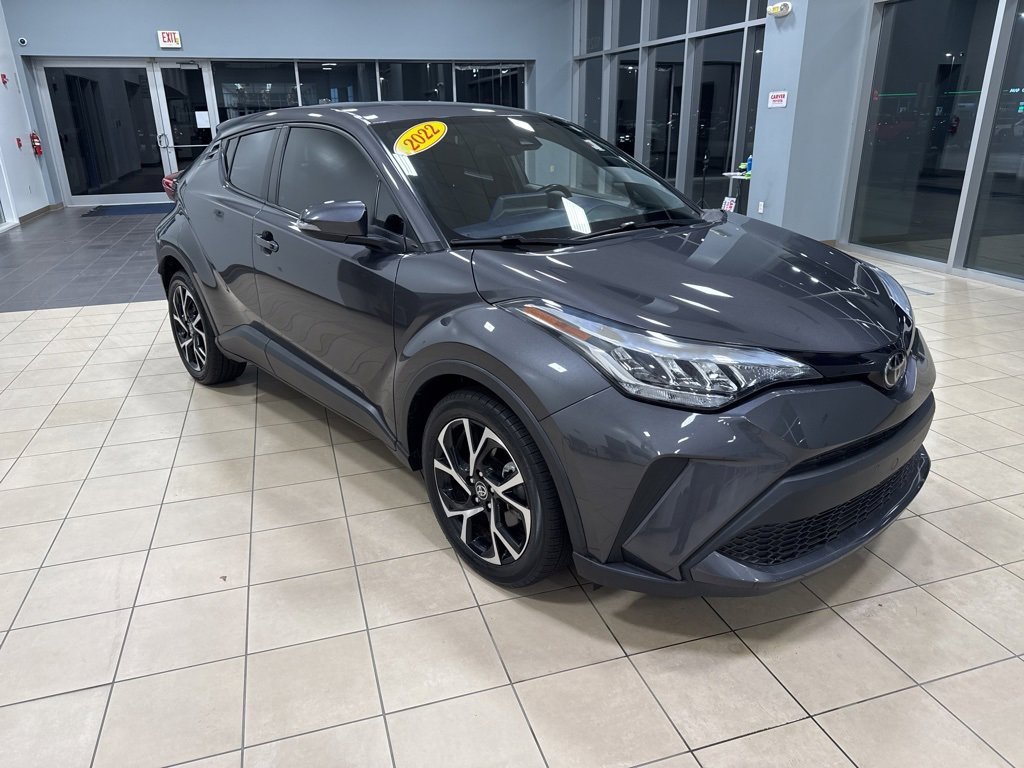 Used 2022 Toyota C-HR XLE image 5