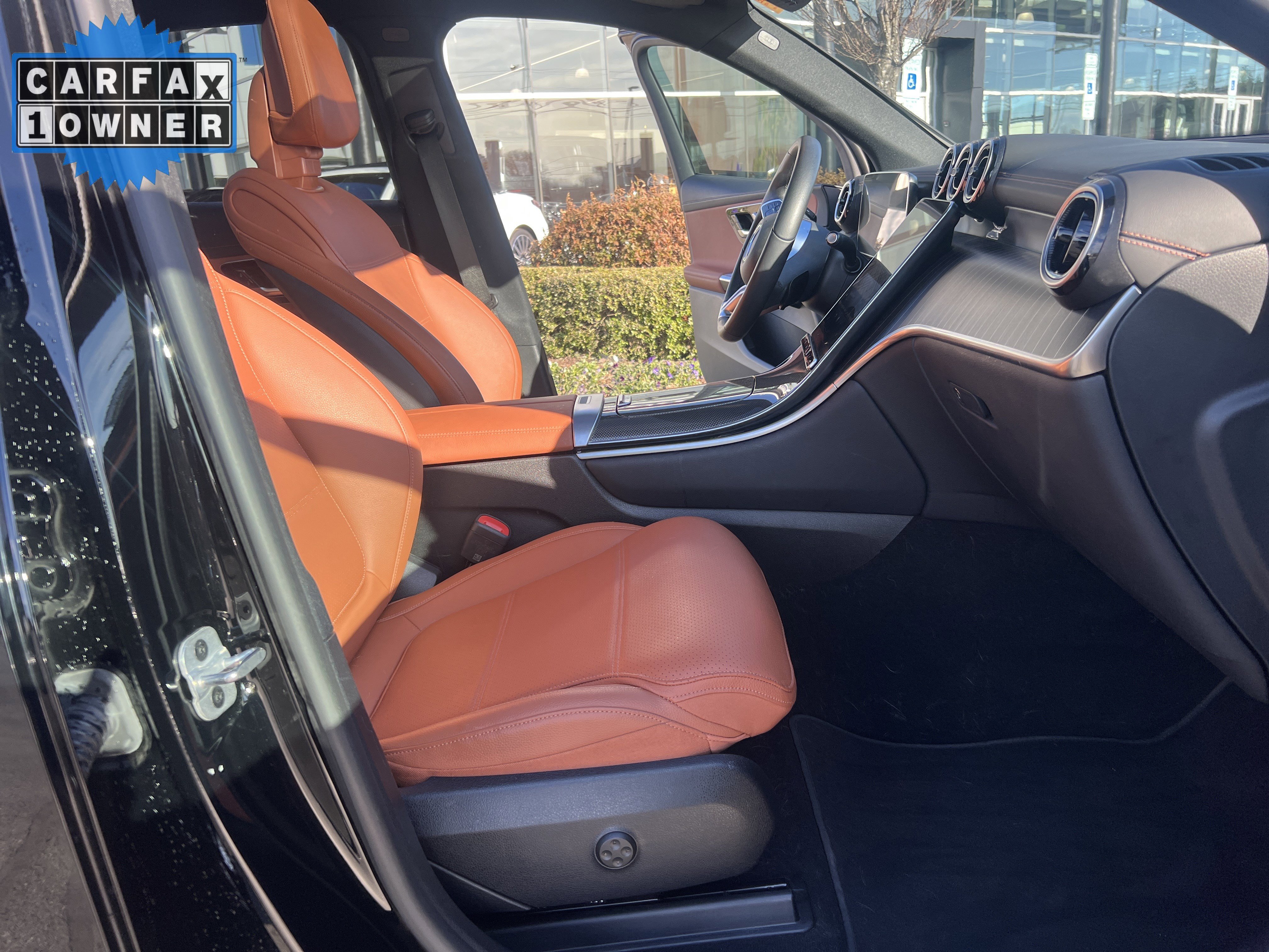 Used 2024 Mercedes-Benz GLC 300 image 35