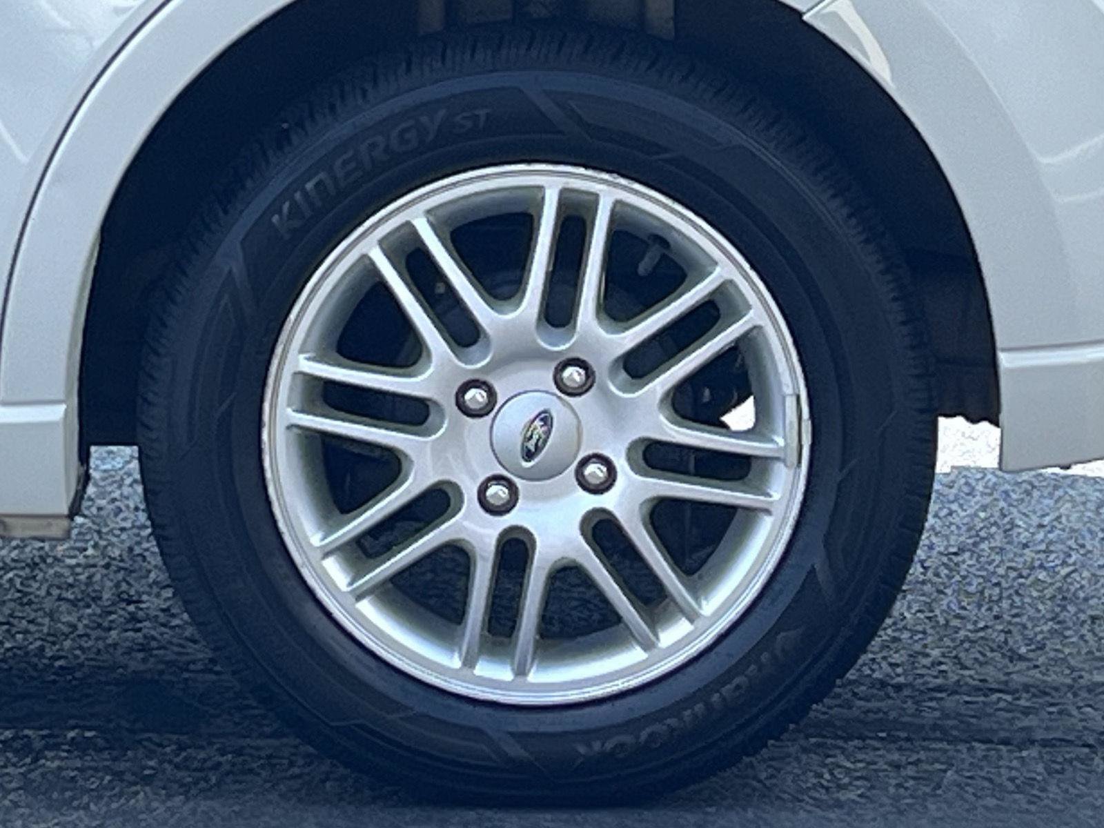 Used 2009 Ford Focus SE FWD image 24