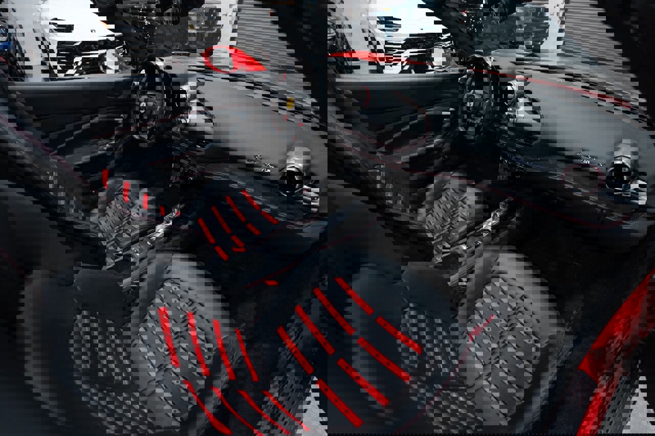 Used 2021 Ferrari F8 Tributo image 34