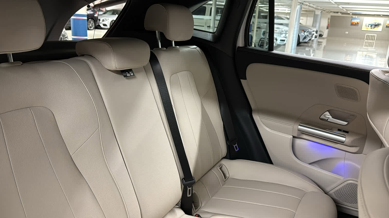 Used 2025 Mercedes-Benz GLA 250 4MATIC image 32