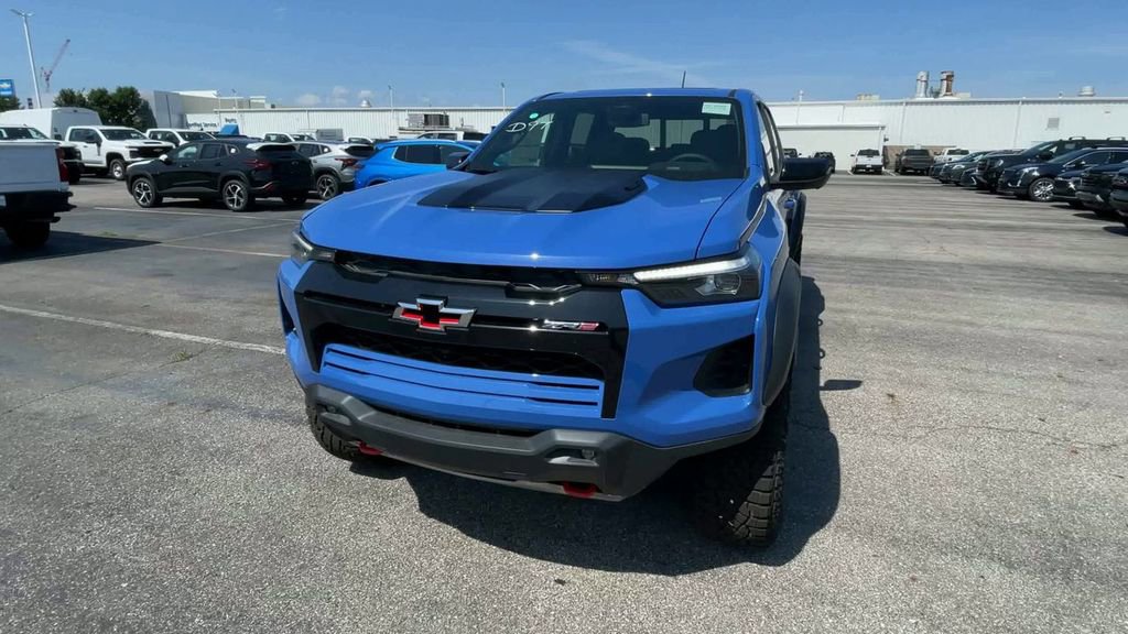 Used 2025 Chevrolet Colorado ZR2 w/ Technology Package image 5