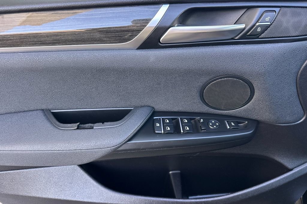 Used 2017 BMW X3 sDrive28i image 10