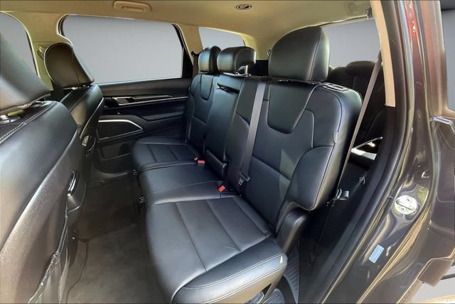 Used 2025 Kia Telluride LX FWD image 24