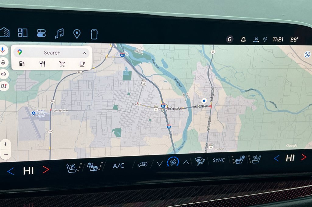 New 2026 Chevrolet Traverse RS image 17
