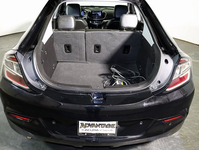 Used 2018 Chevrolet Volt Premier w/ Driver Confidence Package image 30