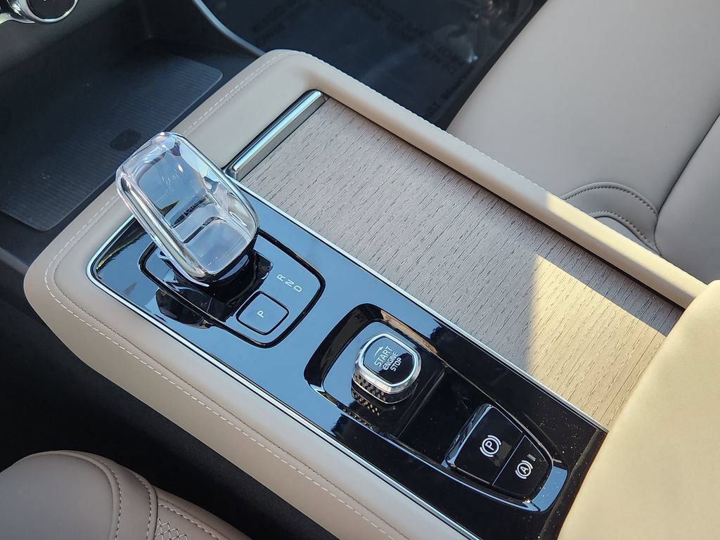 New 2026 Volvo XC90 B5 Core AWD/4WD image 11