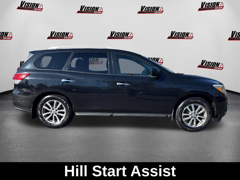 Used 2015 Nissan Pathfinder SV AWD/4WD image 4