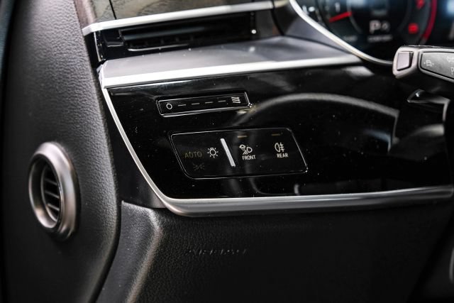 Used 2022 Audi A8 L 3.0T w/ Executive Package AWD/4WD image 34