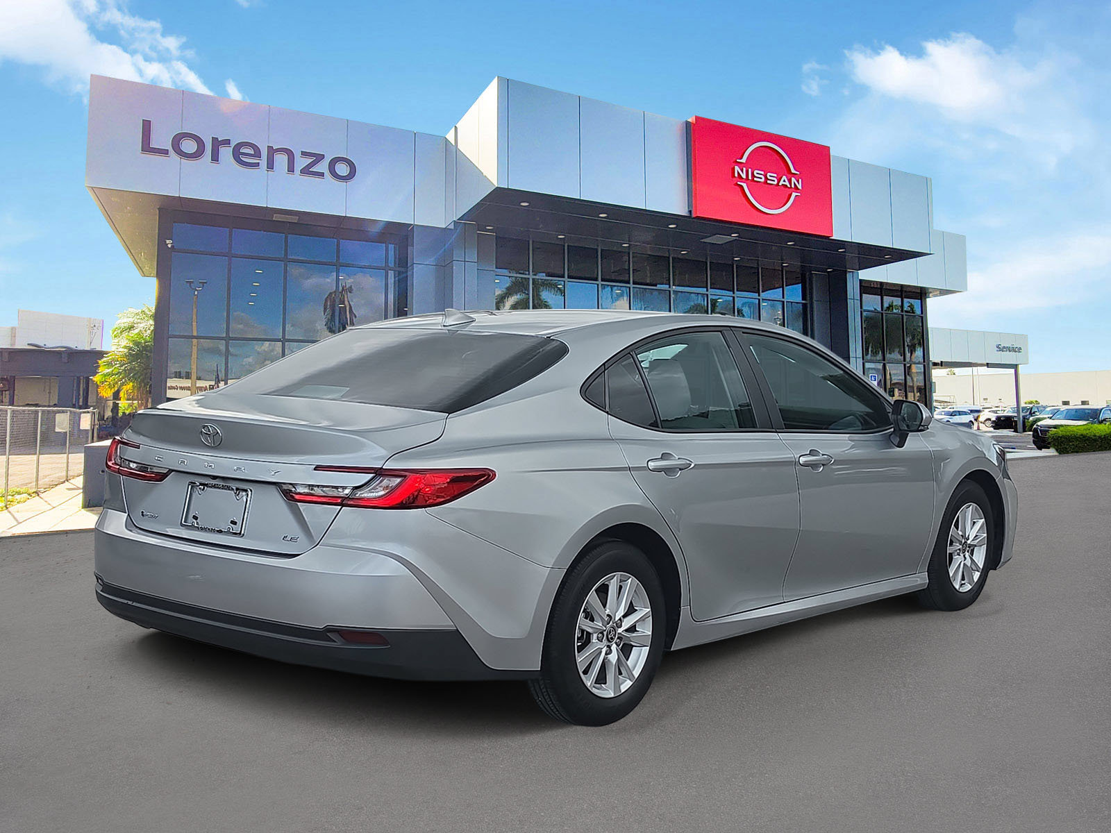 Used 2025 Toyota Camry LE FWD image 4