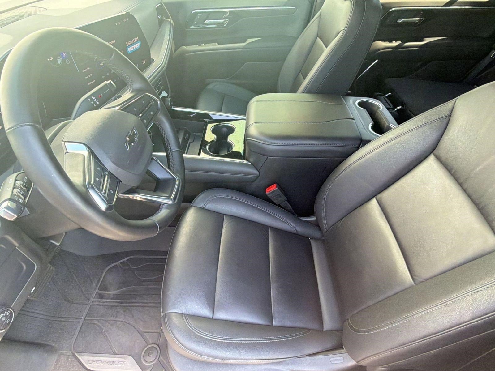 Used 2025 Chevrolet Tahoe Z71 w/ Comfort Package image 4