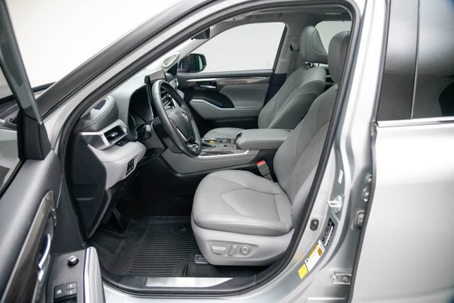 Used 2021 Toyota Highlander Platinum AWD/4WD image 23
