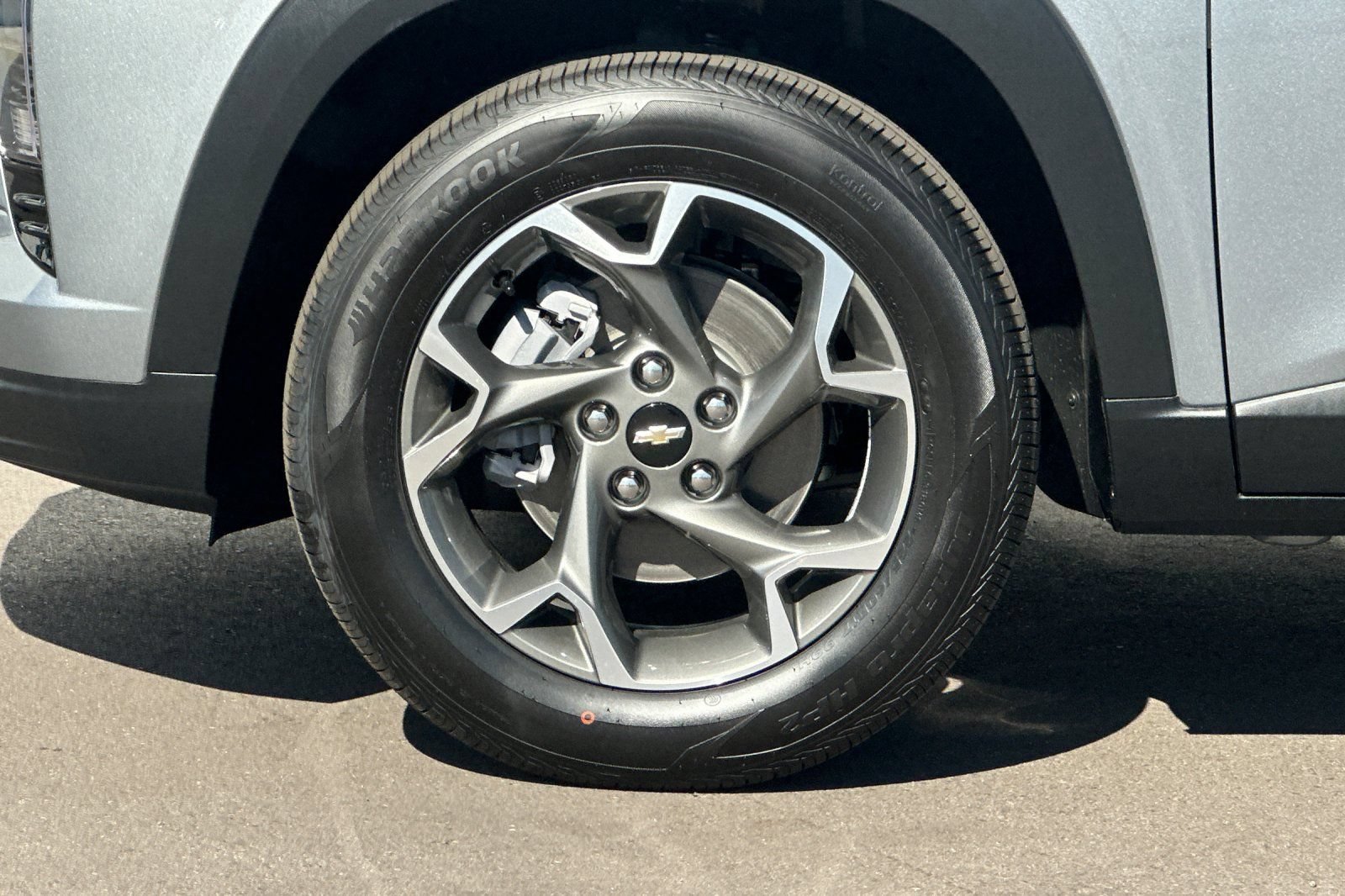 New 2026 Chevrolet Trax LT FWD image 25