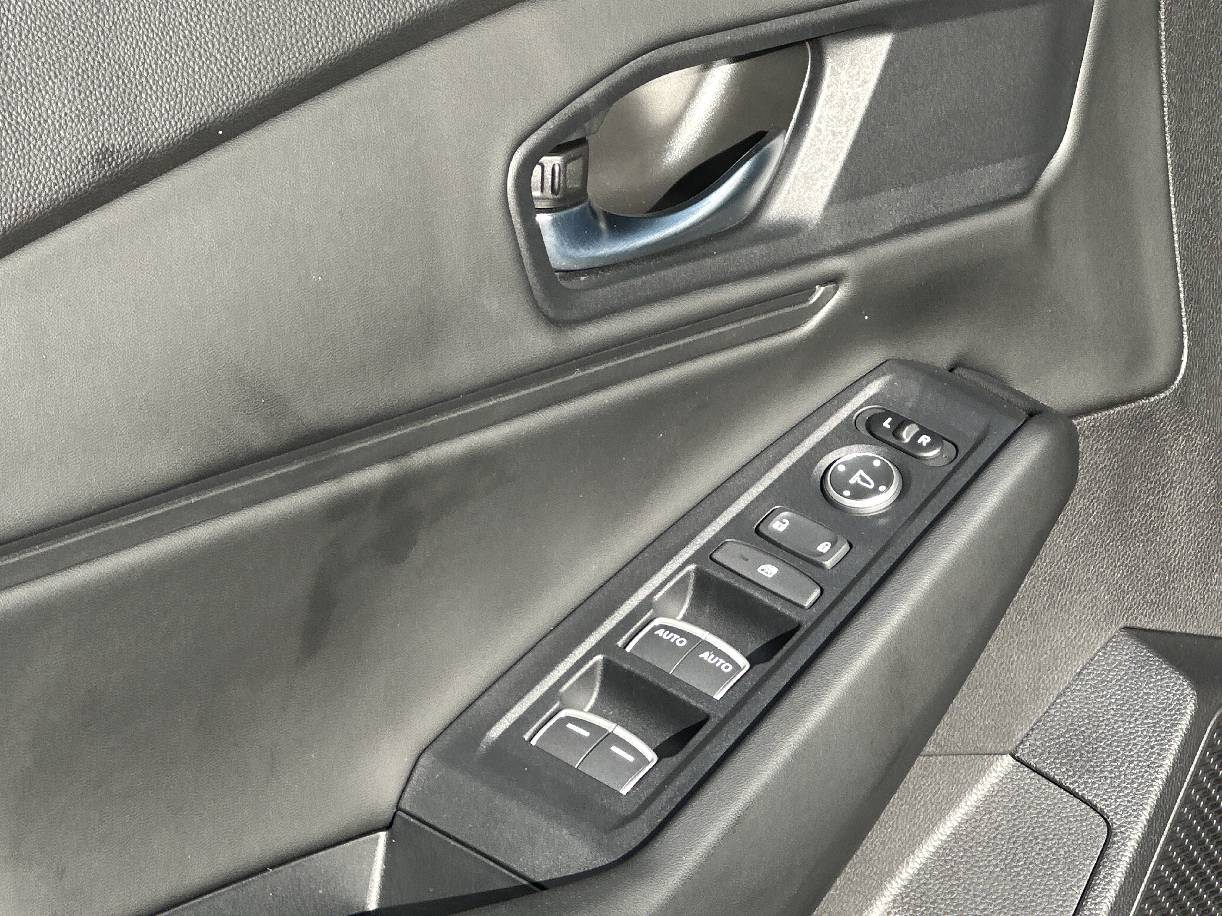 Used 2025 Honda Accord SE image 11