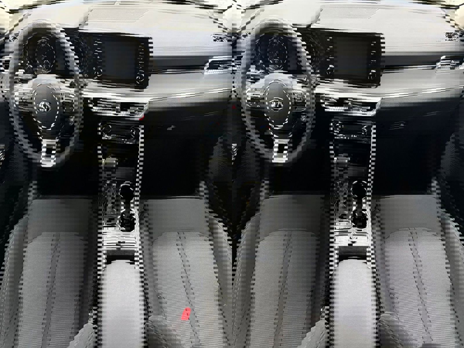 Used 2021 Kia K5 LX image 2