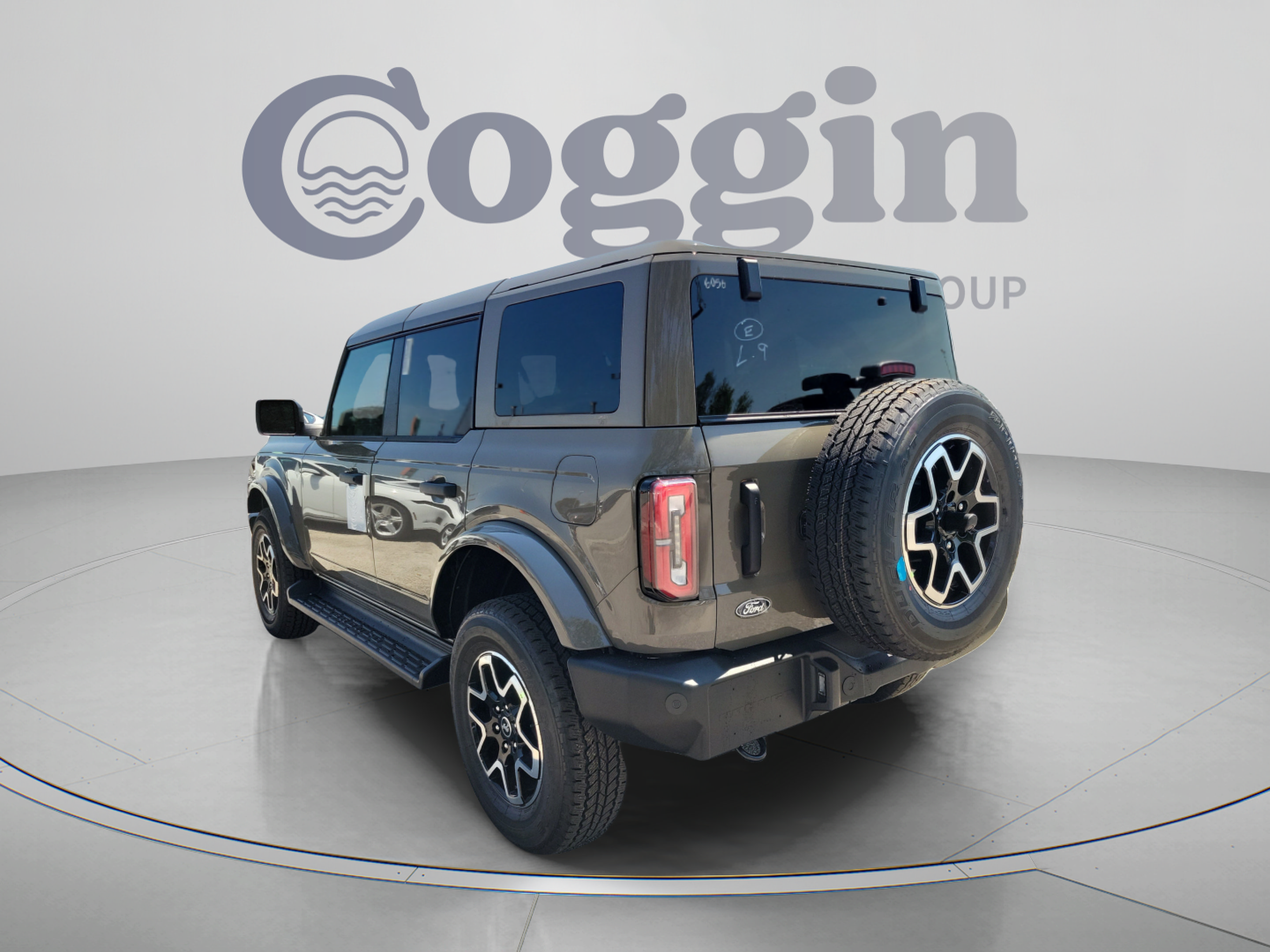 New 2026 Ford Bronco Outer Banks AWD/4WD image 2