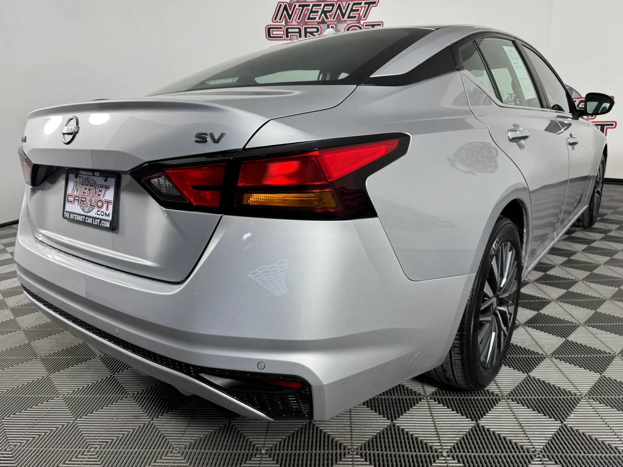 Used 2024 Nissan Altima 2.5 SV FWD image 28