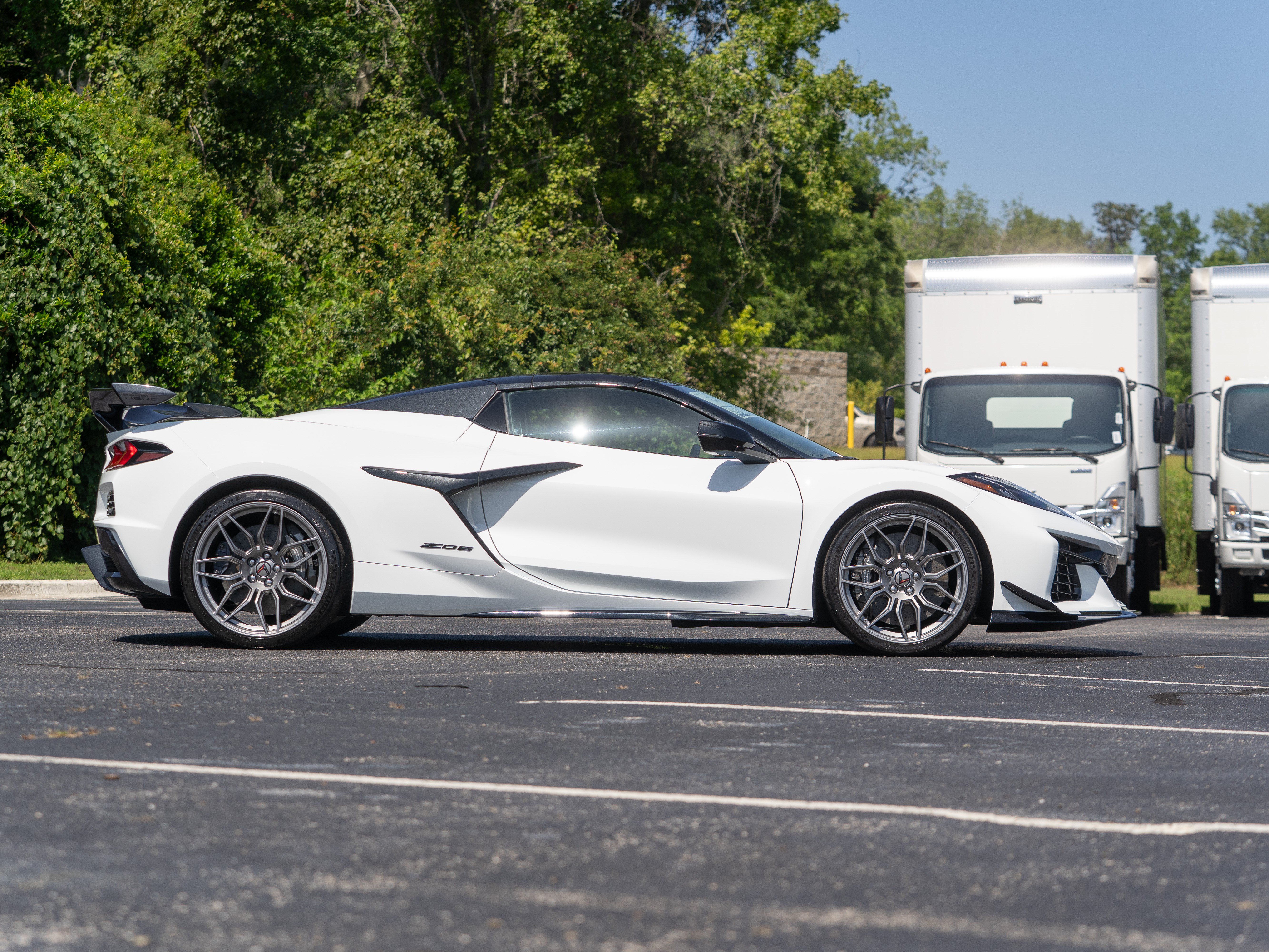 New 2027 Chevrolet Corvette Z06 w/ Z07 Performance Package RWD image 5