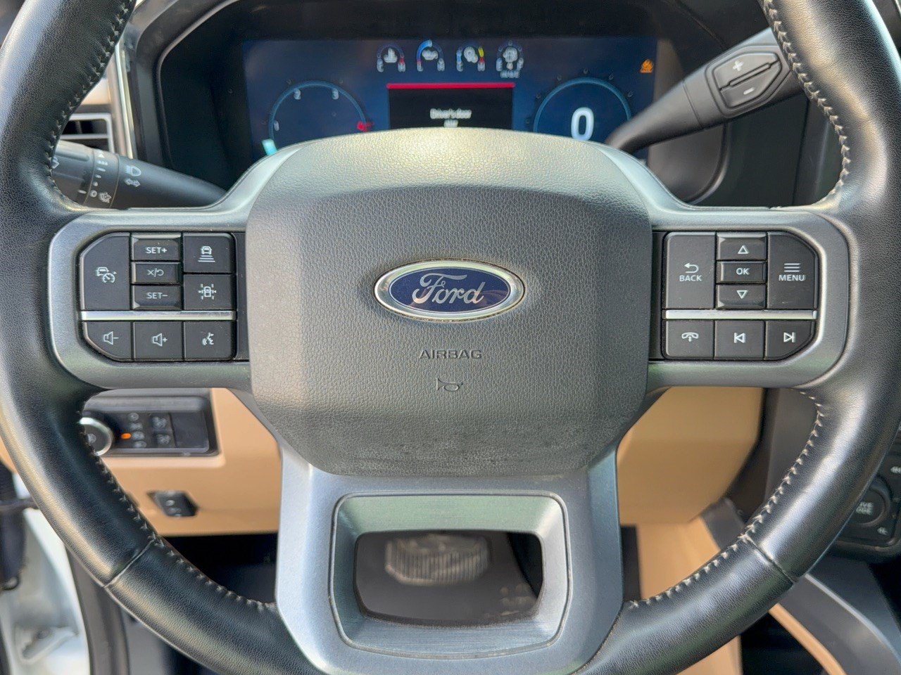 Used 2024 Ford F350 Lariat w/ Lariat Ultimate Package AWD/4WD image 10