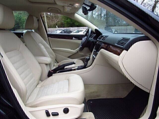 Used 2013 Volkswagen Passat 2.5 SEL Premium FWD image 5