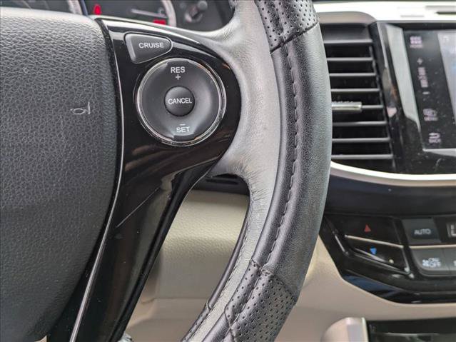 Used 2017 Honda Accord EX-L image 11