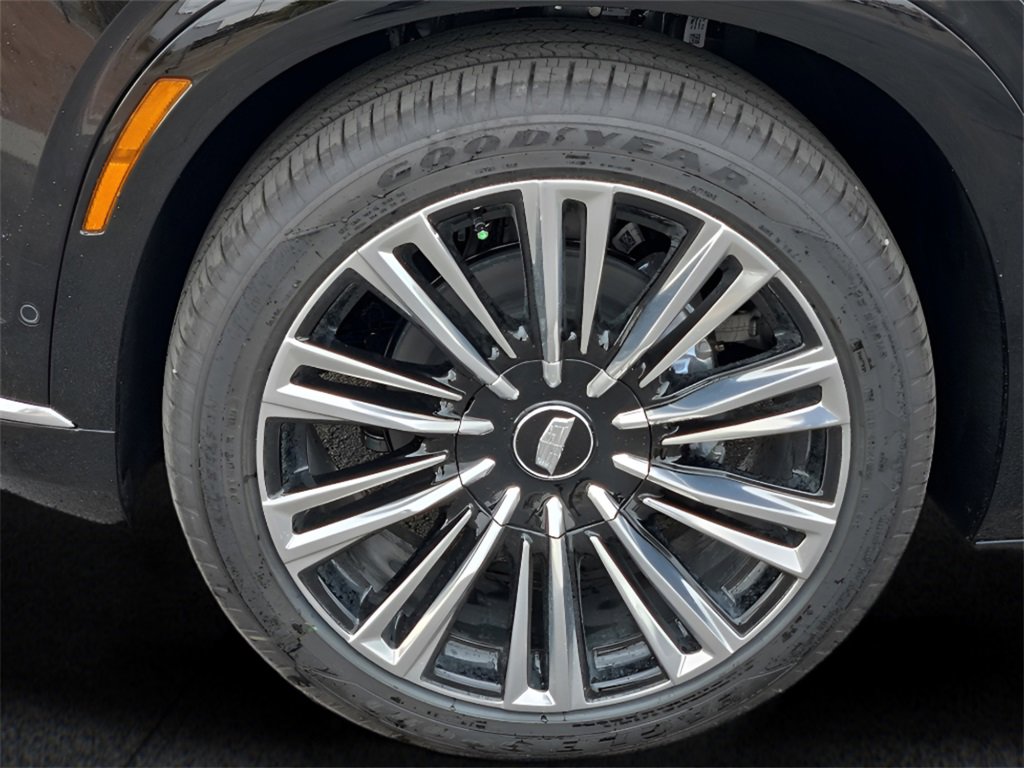 New 2026 Cadillac Vistiq Premium Luxury w/ LPO, Floor Liner Package image 9