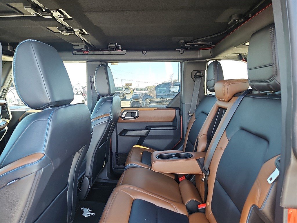 Used 2024 Ford Bronco Outer Banks image 15