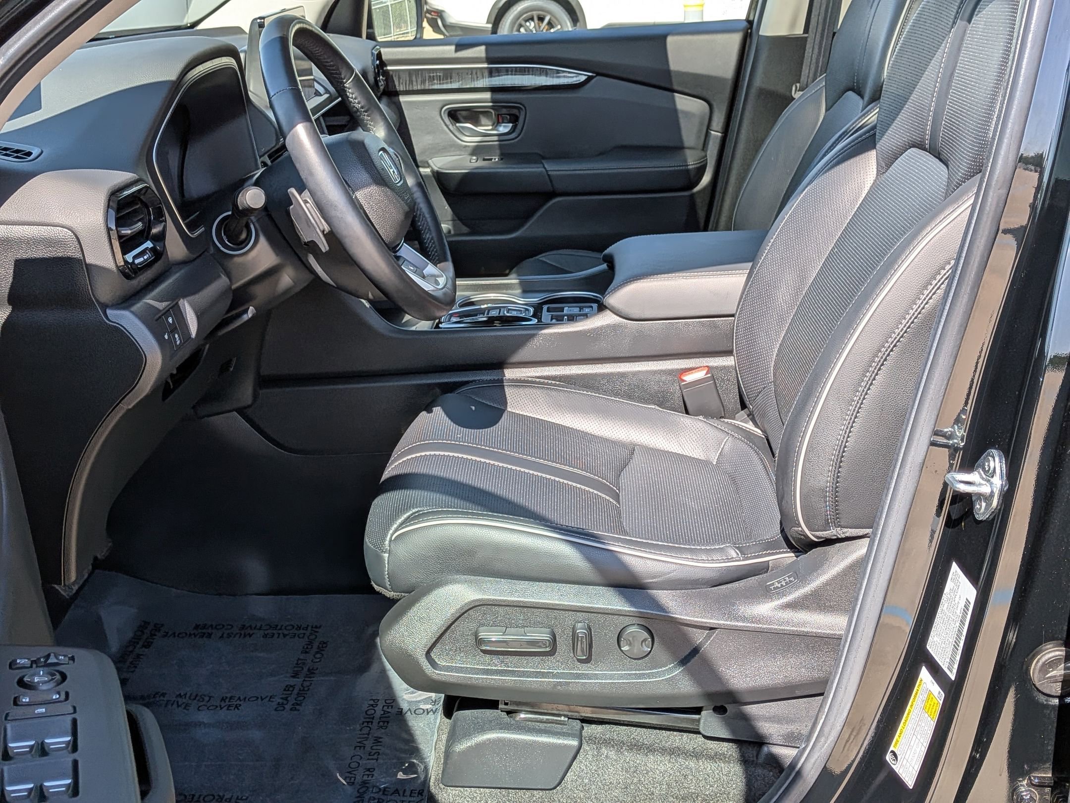 Certified 2025 Honda Pilot Elite image 11