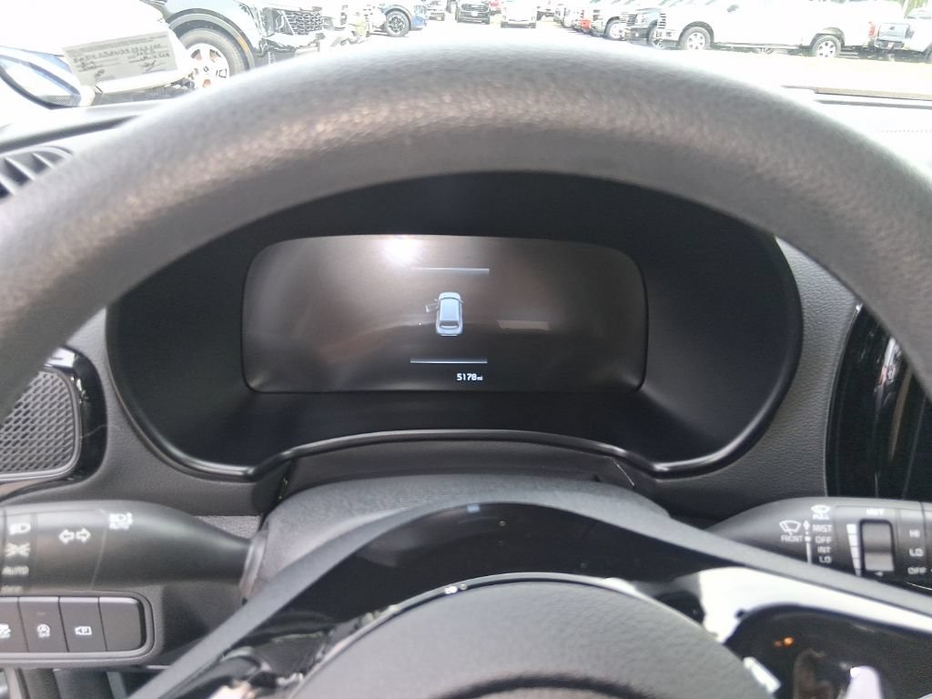 Used 2025 Kia Soul S FWD image 11