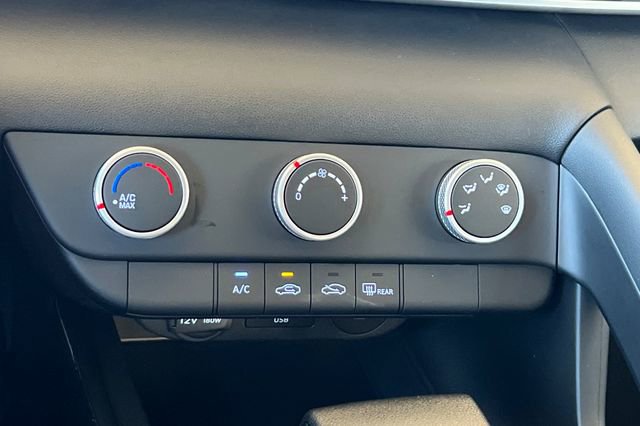 New 2026 Hyundai Elantra SE image 19