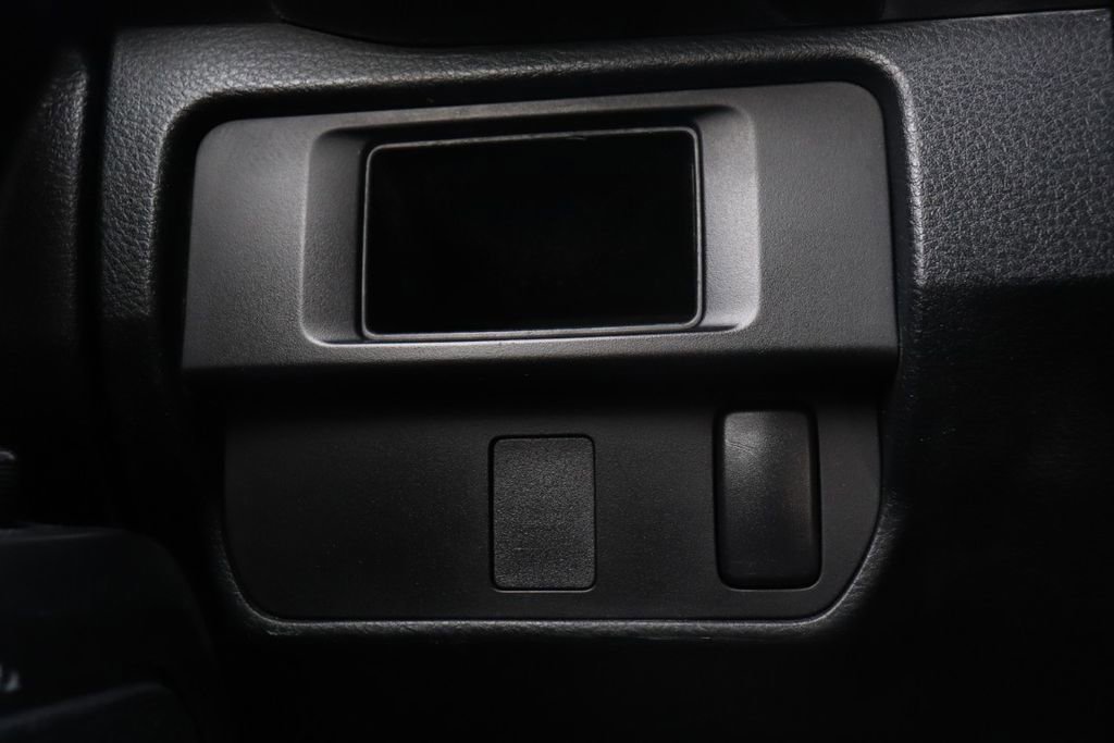 Used 2017 Toyota Tacoma SR image 38